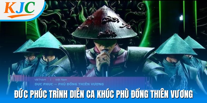 Đức Phúc trình diễn ca khúc Phù Đổng Thiên Vương